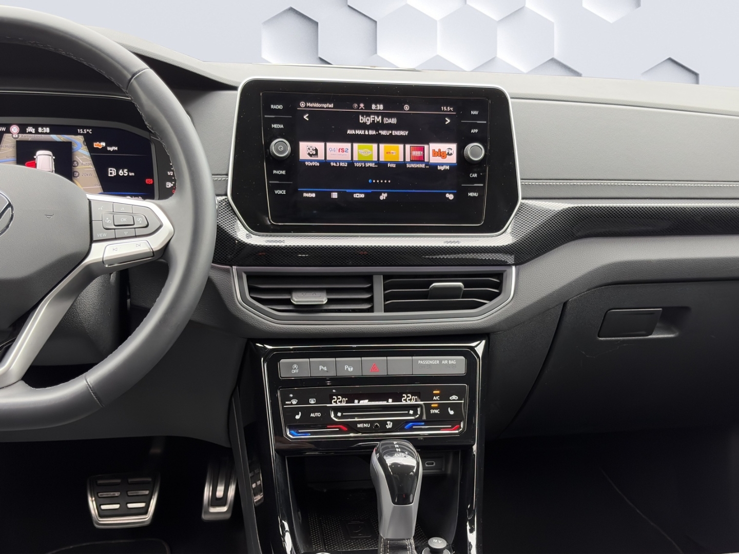 T-Cross R-Line 1.5 TSI 110kW MatrixLED ACC Rückfahrkamera ParkAssist Sitzheizung