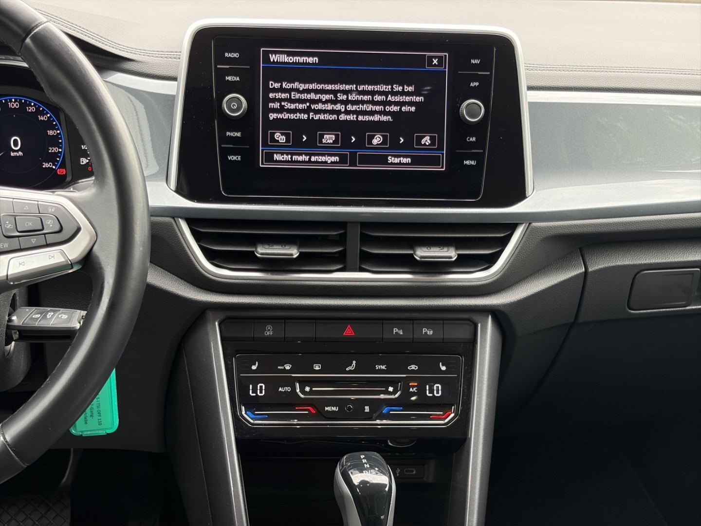 T-Roc 1.5TSI 110kW DSG AHZV LED GJR ACC Rückfahrkamera ParkAssist