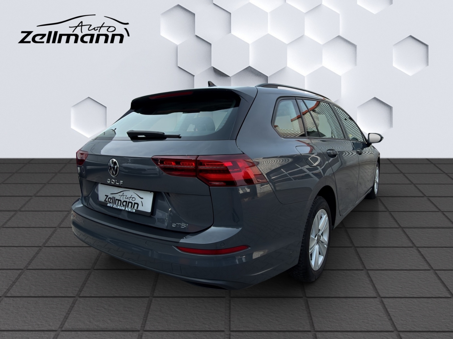 Golf VIII 1.0eTSI DSG Life AHZV MatrixLED PanoDach ACC Rückfahrkamera Sitzheizung