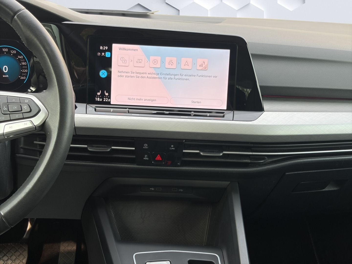 Golf VIII 1.0eTSI DSG Life AHZV MatrixLED PanoDach ACC Rückfahrkamera Sitzheizung
