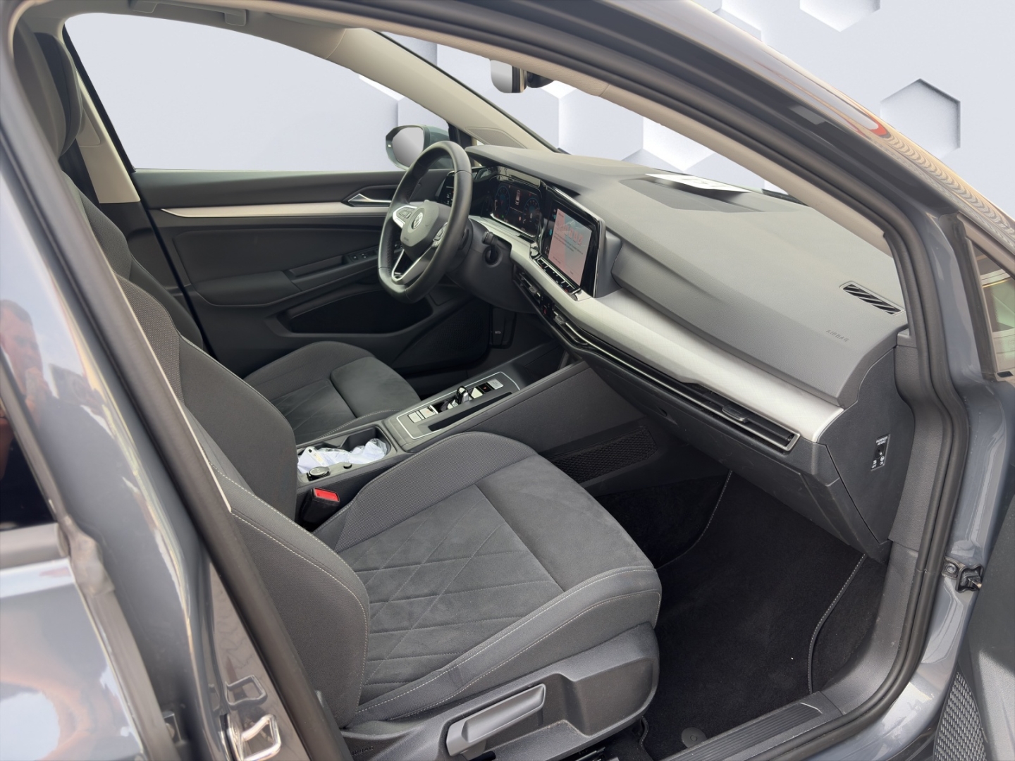Golf VIII 1.0eTSI DSG Life AHZV MatrixLED PanoDach ACC Rückfahrkamera Sitzheizung