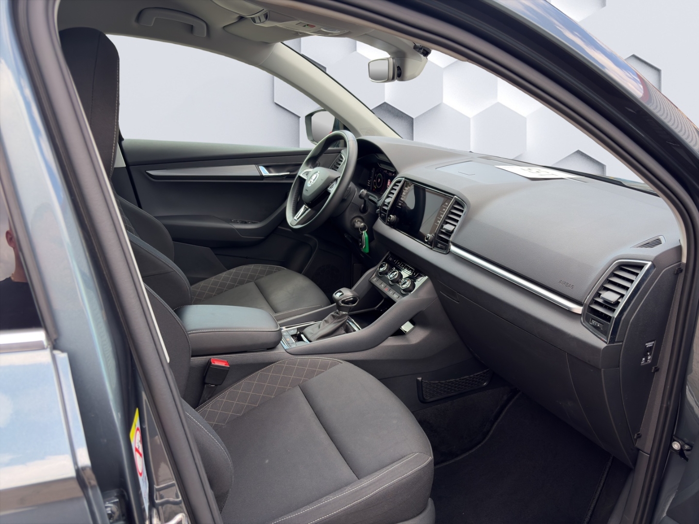 Karoq 1.5 TSI 110kW DSG LED Rückfahrkamera Sitzheizung Standheizung