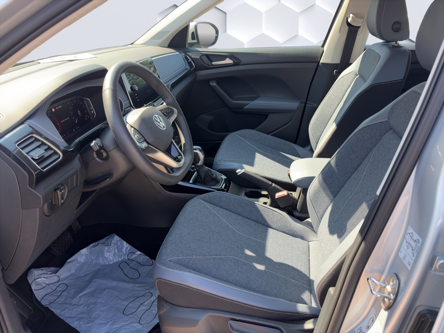 T-Cross Style 1.5TSI 110kW DSG MatrixLED GJR PDC ACC Sitzheizung