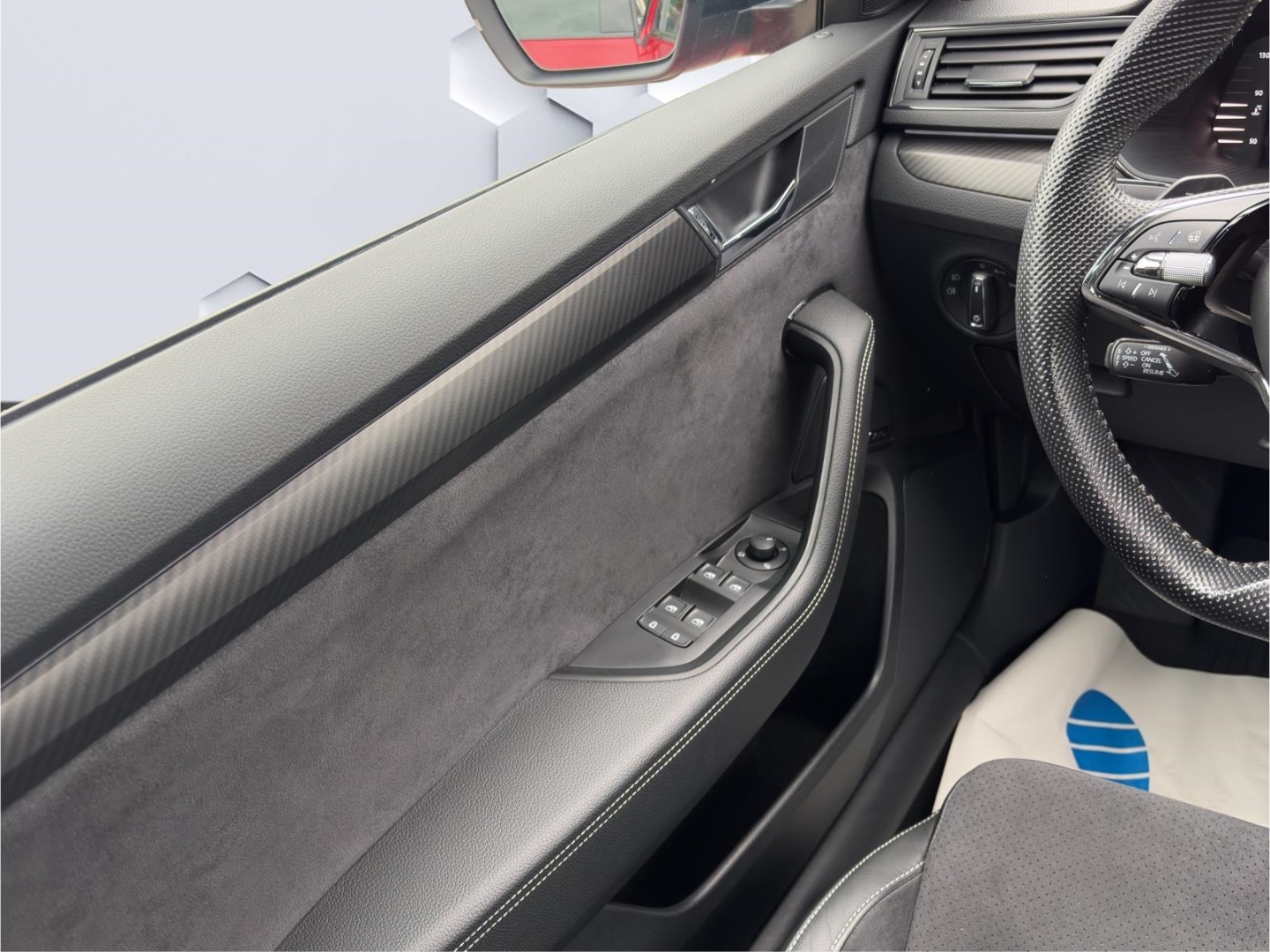 Superb Combi Sportline 2.0TSI DSG AHZV MatrixLED ACC ParkAssist 360°Kamera Sitzheizung