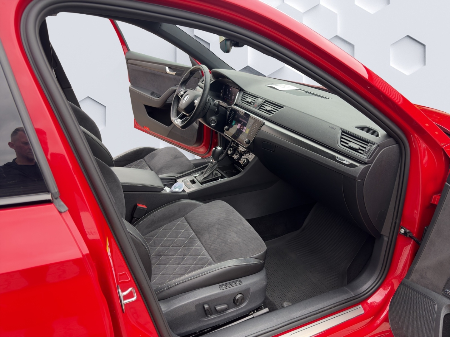 Superb Combi Sportline 2.0TSI DSG AHZV MatrixLED ACC ParkAssist 360°Kamera Sitzheizung