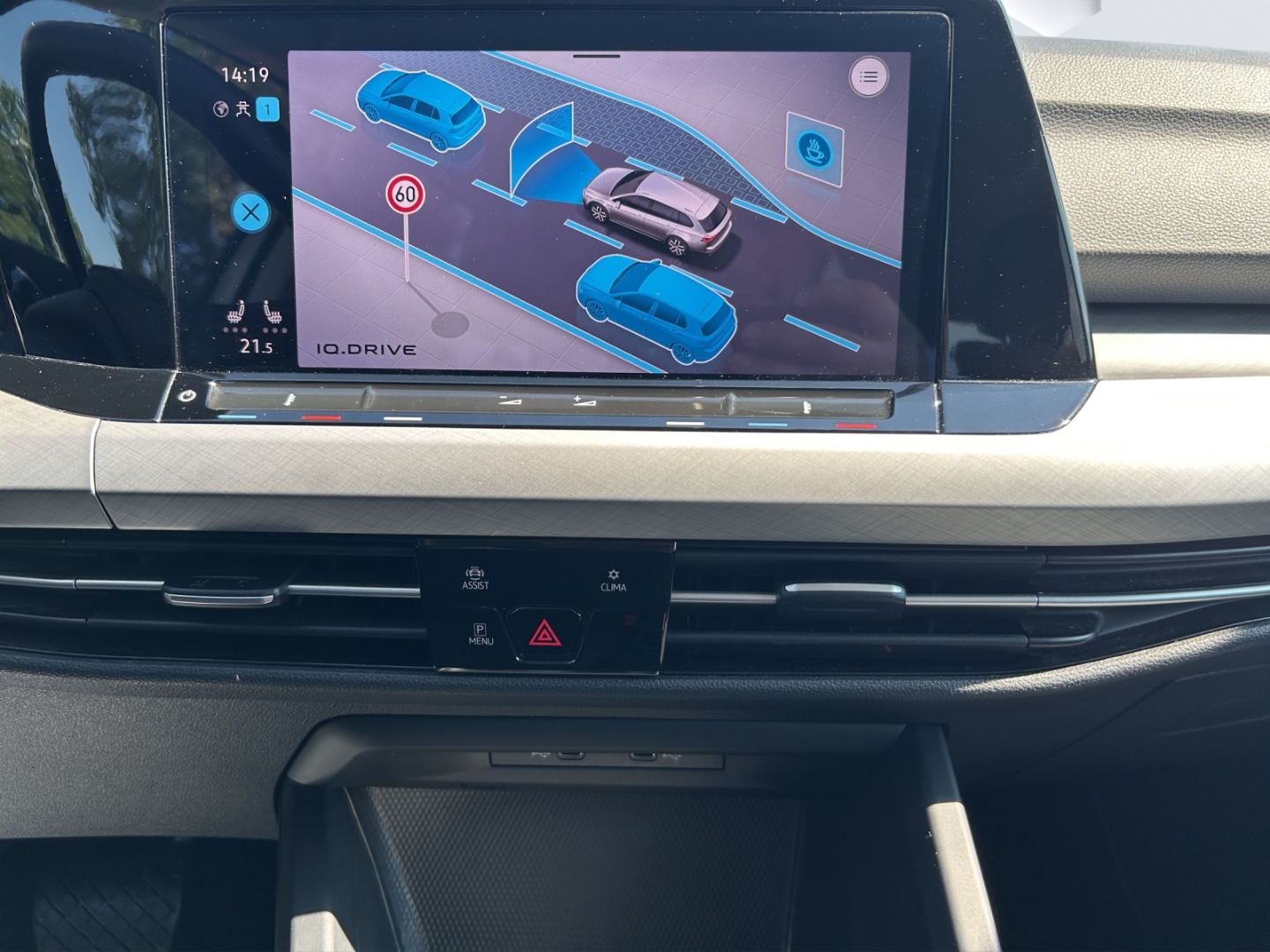 Golf Variant eTSI VIII Life 1.0eTSI DSG AHZV LED ACC ParkAssist Sitzheizung