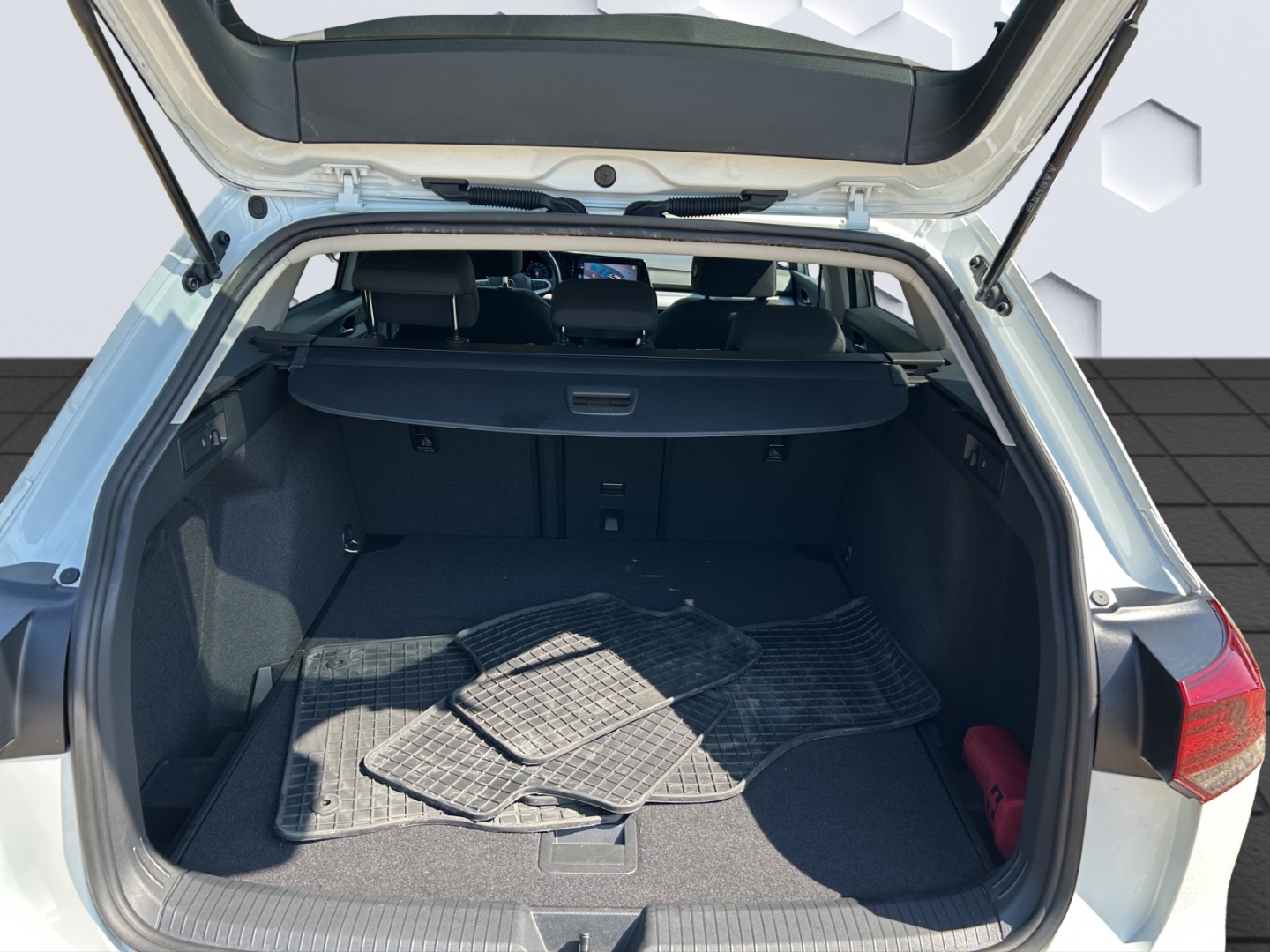 Golf Variant eTSI VIII Life 1.0eTSI DSG AHZV LED ACC ParkAssist Sitzheizung