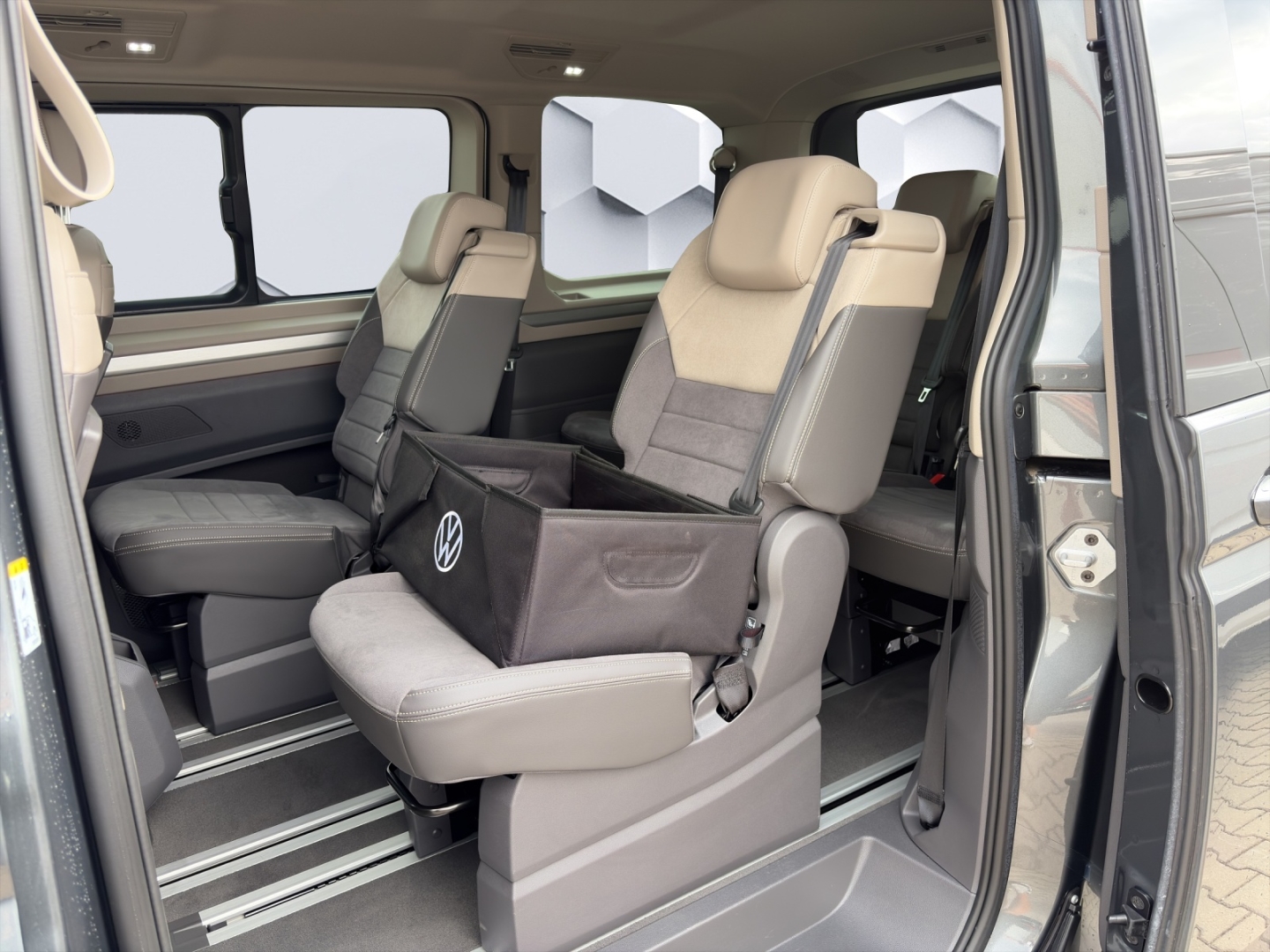 T7 Multivan Life 2.0 TDI 110KW AHZV MatrixLED ACC DCC ParkAssist 360°Kamera Sitzheizung Standheizung 7-Sitzer