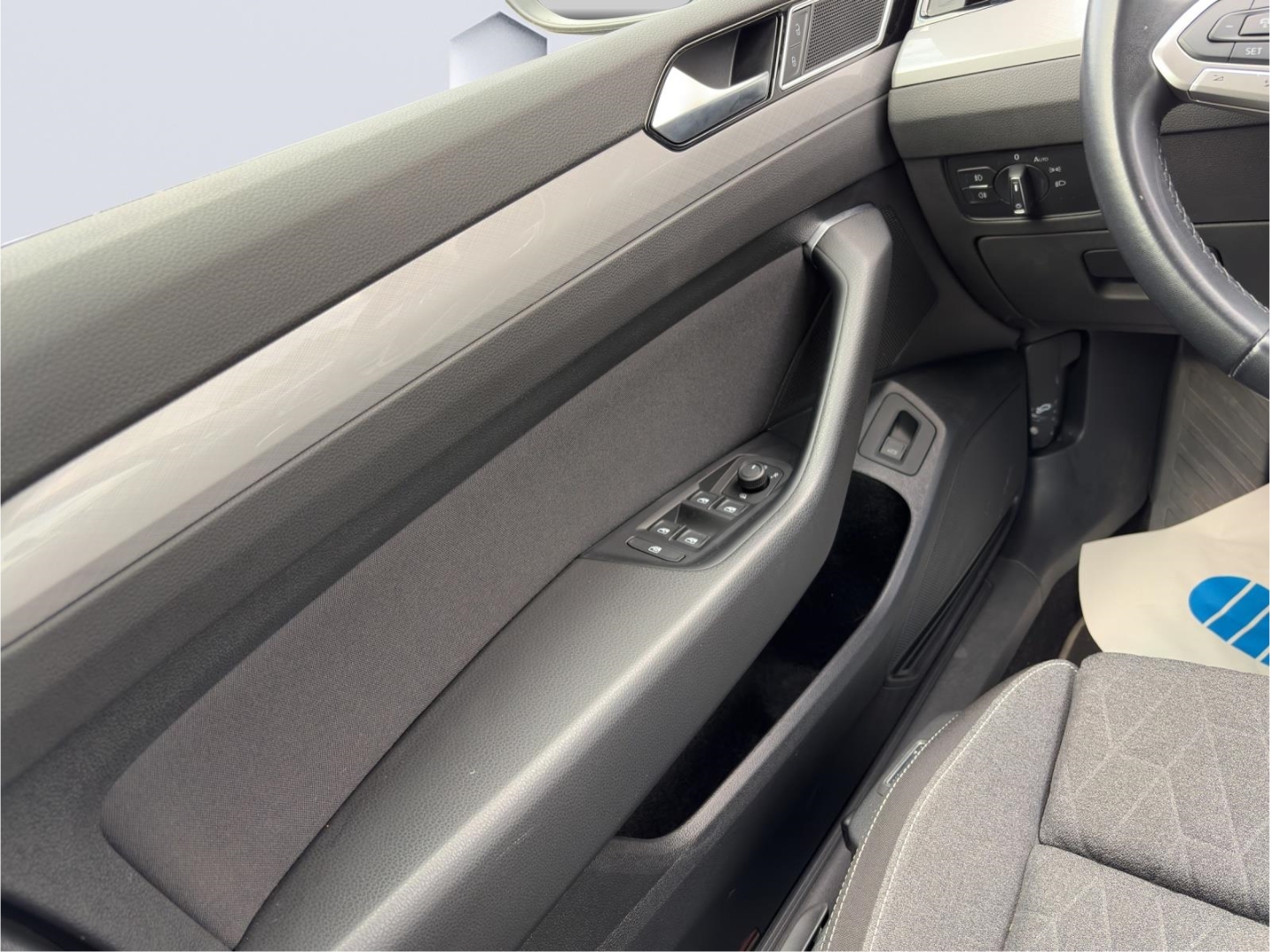Passat Variant Business 2.0 TDI DSG AHZV LED PDC ACC