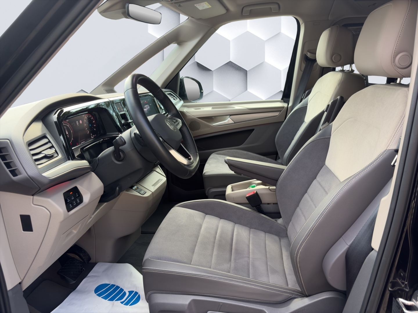 T7 Multivan lang Life 2.0TDI 110kW DSG AHZV MatrixLED ACC DCC 360°Kamera Sitzheizung Standheizung 7-Sitzer