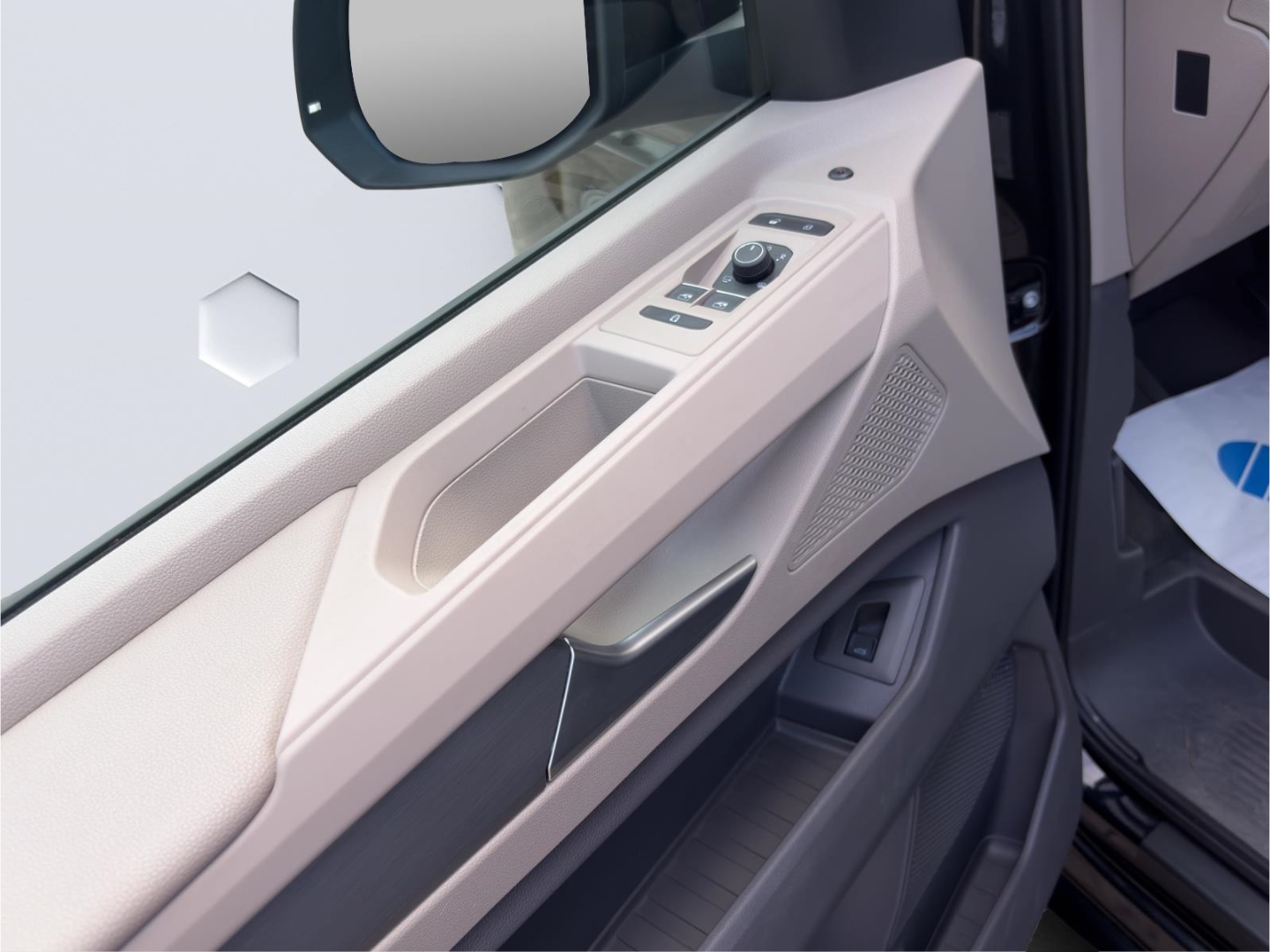 T7 Multivan lang Life 2.0TDI 110kW DSG AHZV MatrixLED ACC DCC 360°Kamera Sitzheizung Standheizung 7-Sitzer