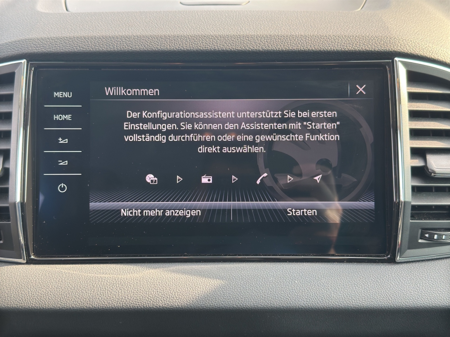 Karoq Style 1.5 TSI 110kW DSG LED PDC ACC Rückfahrkamera Sitzheizung