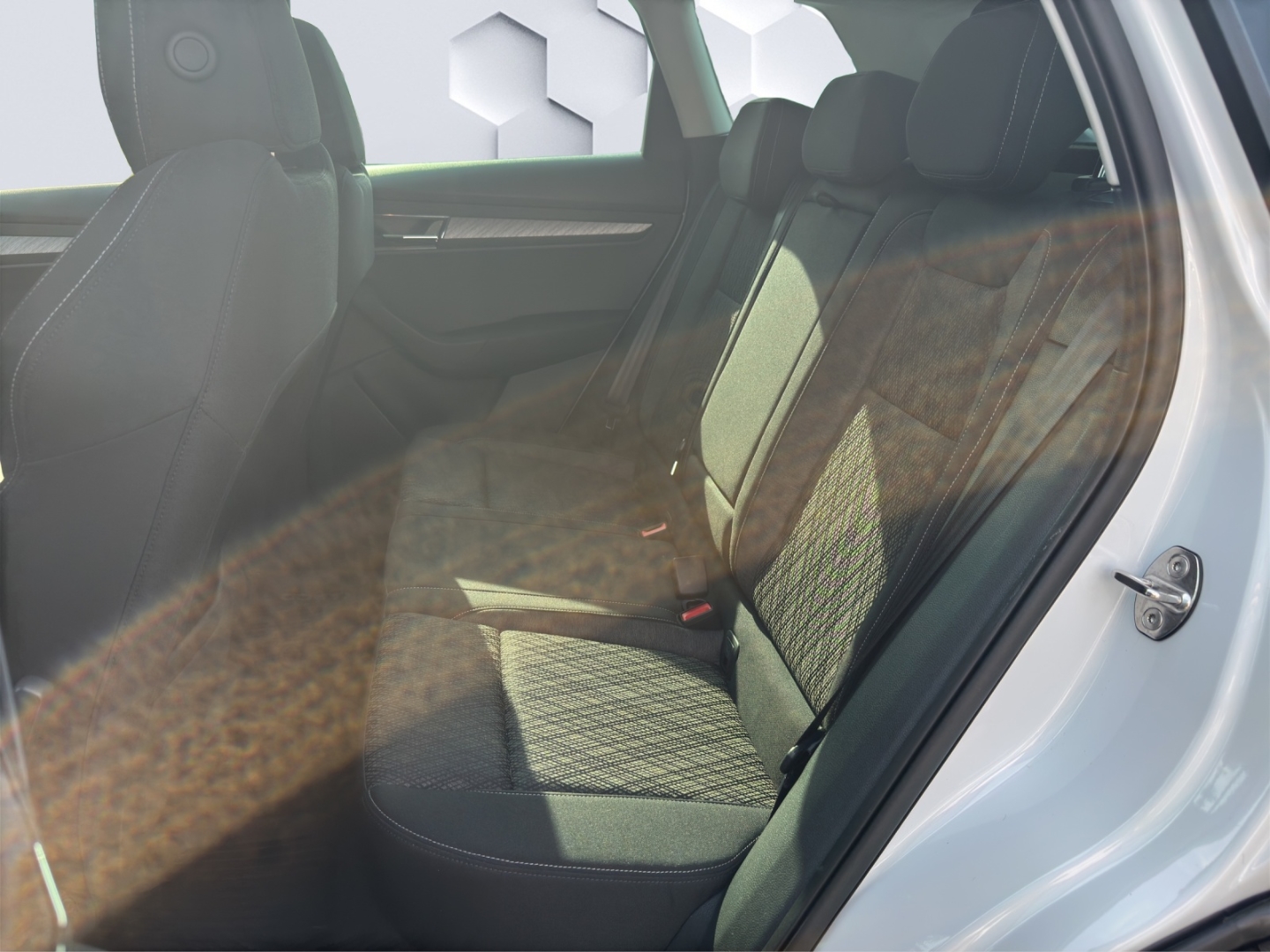 Karoq Style 1.5 TSI 110kW DSG LED PDC ACC Rückfahrkamera Sitzheizung