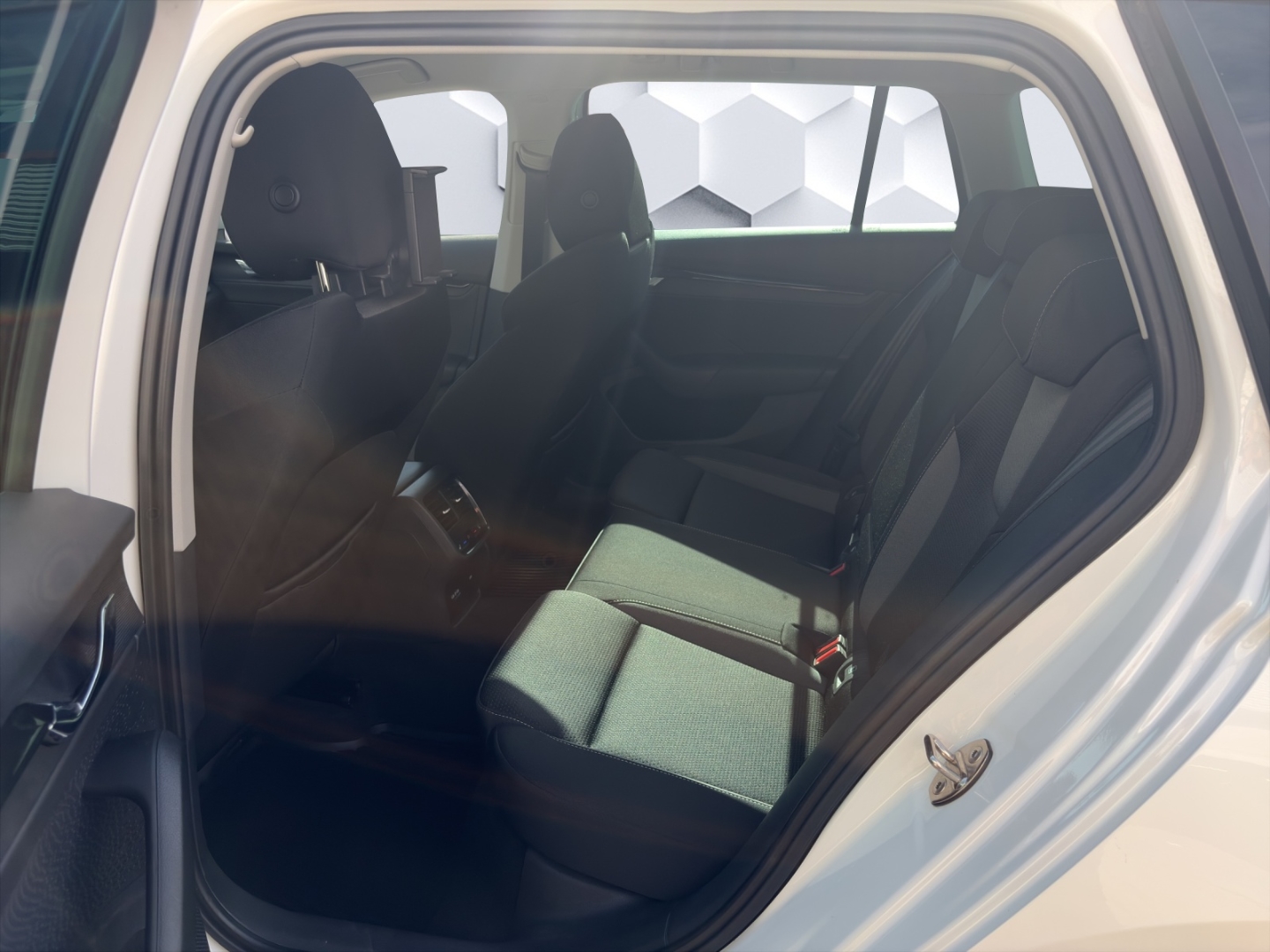 Octavia Combi Ambition 2.0 TDI SG AHZV LED ACC Sitzheizung