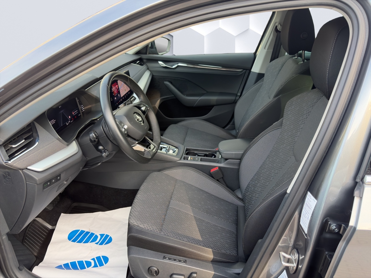 Octavia Combi Style 2.0TDI 110kW DSG MatrixLED PanoDach HuD ACC ParkAssist 360°Kamera Sitzheizung