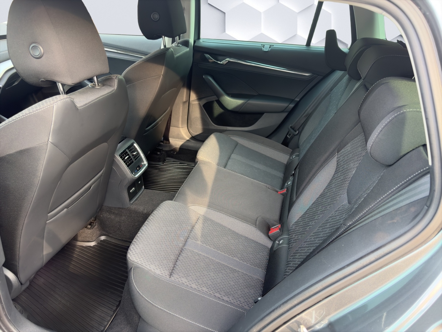 Octavia Combi Style 2.0TDI 110kW DSG MatrixLED PanoDach HuD ACC ParkAssist 360°Kamera Sitzheizung