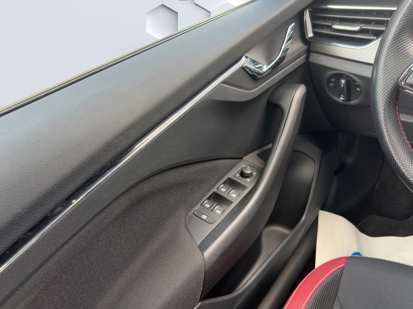 Scala Monte Carlo 1.0TSI 81kW DSG LED PanoDach PDC Sitzheizung