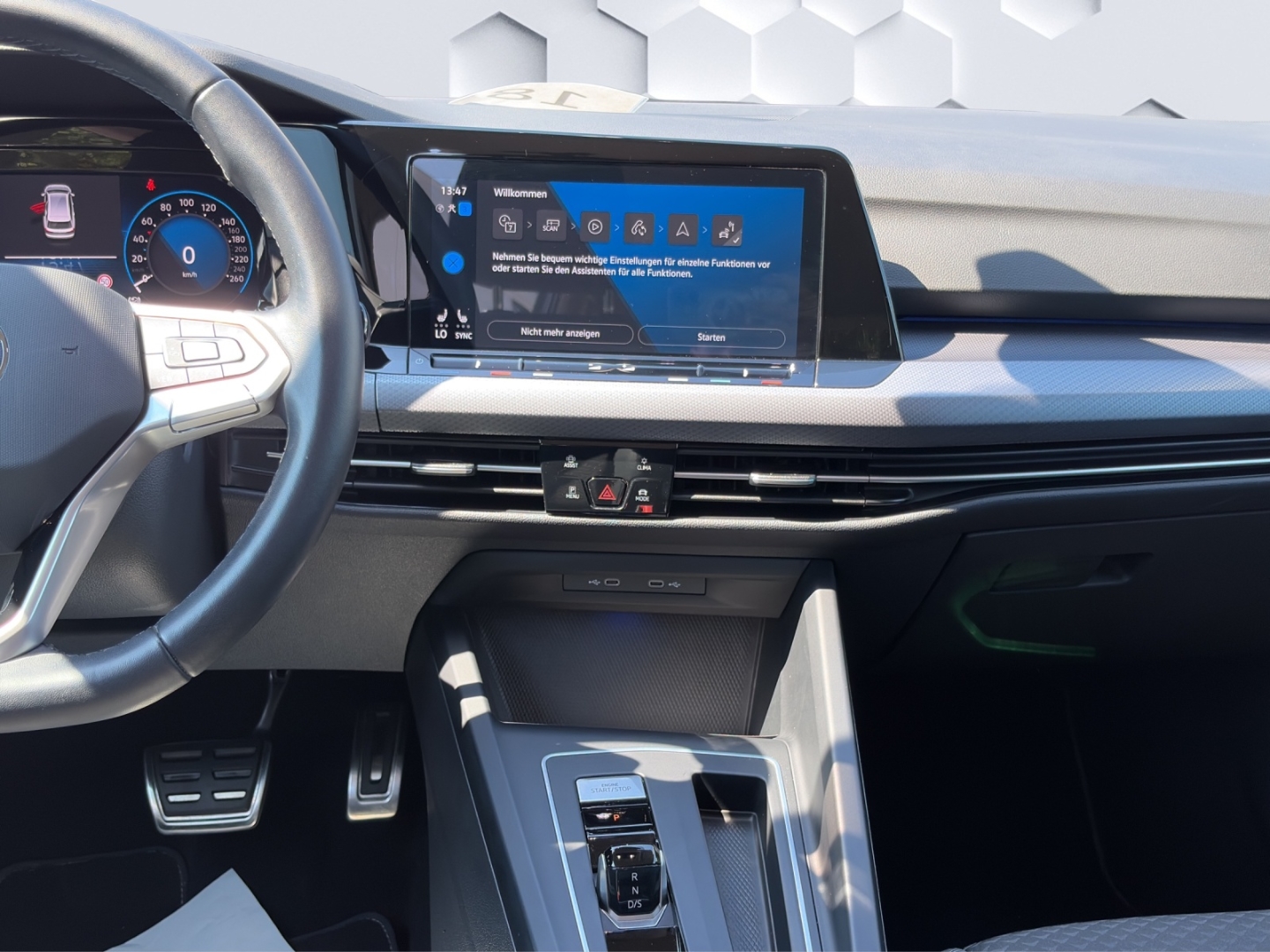 Golf Variant VIII 1.5eTSI DSG Active LED ACC Rückfahrkamera ParkAssist Sitzheizung