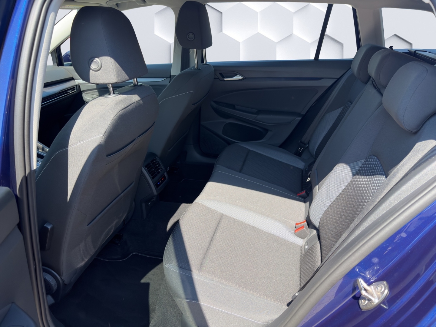 Golf Variant VIII 1.5eTSI DSG Active LED ACC Rückfahrkamera ParkAssist Sitzheizung