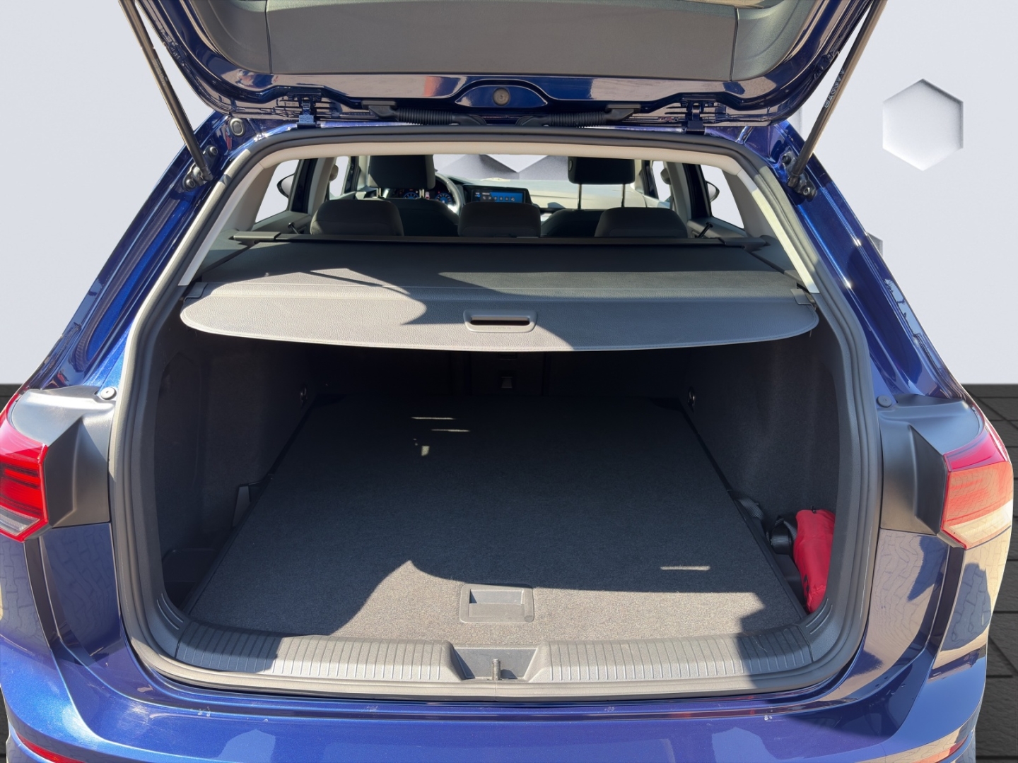 Golf Variant VIII 1.5eTSI DSG Active LED ACC Rückfahrkamera ParkAssist Sitzheizung