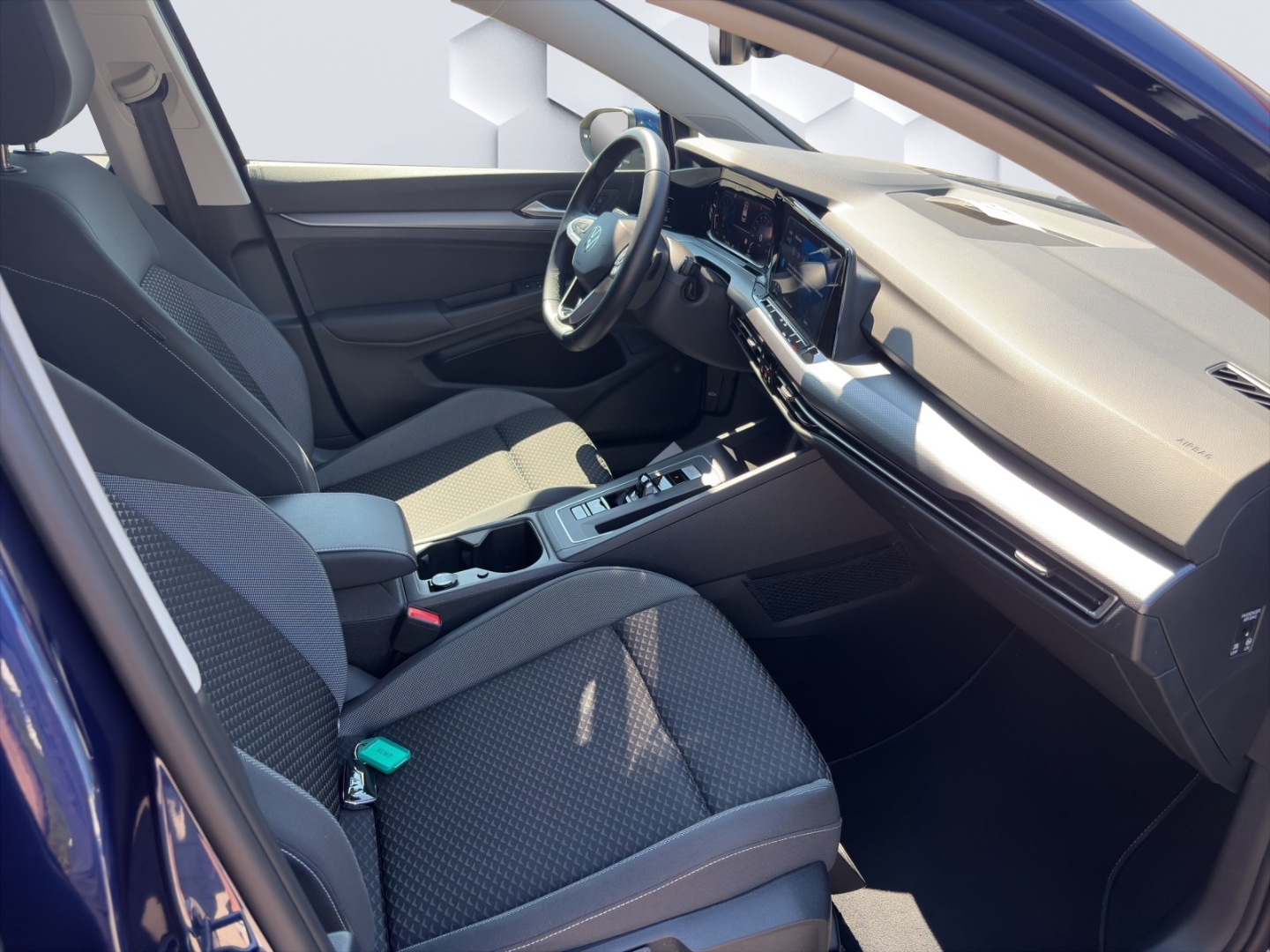 Golf Variant VIII 1.5eTSI DSG Active LED ACC Rückfahrkamera ParkAssist Sitzheizung