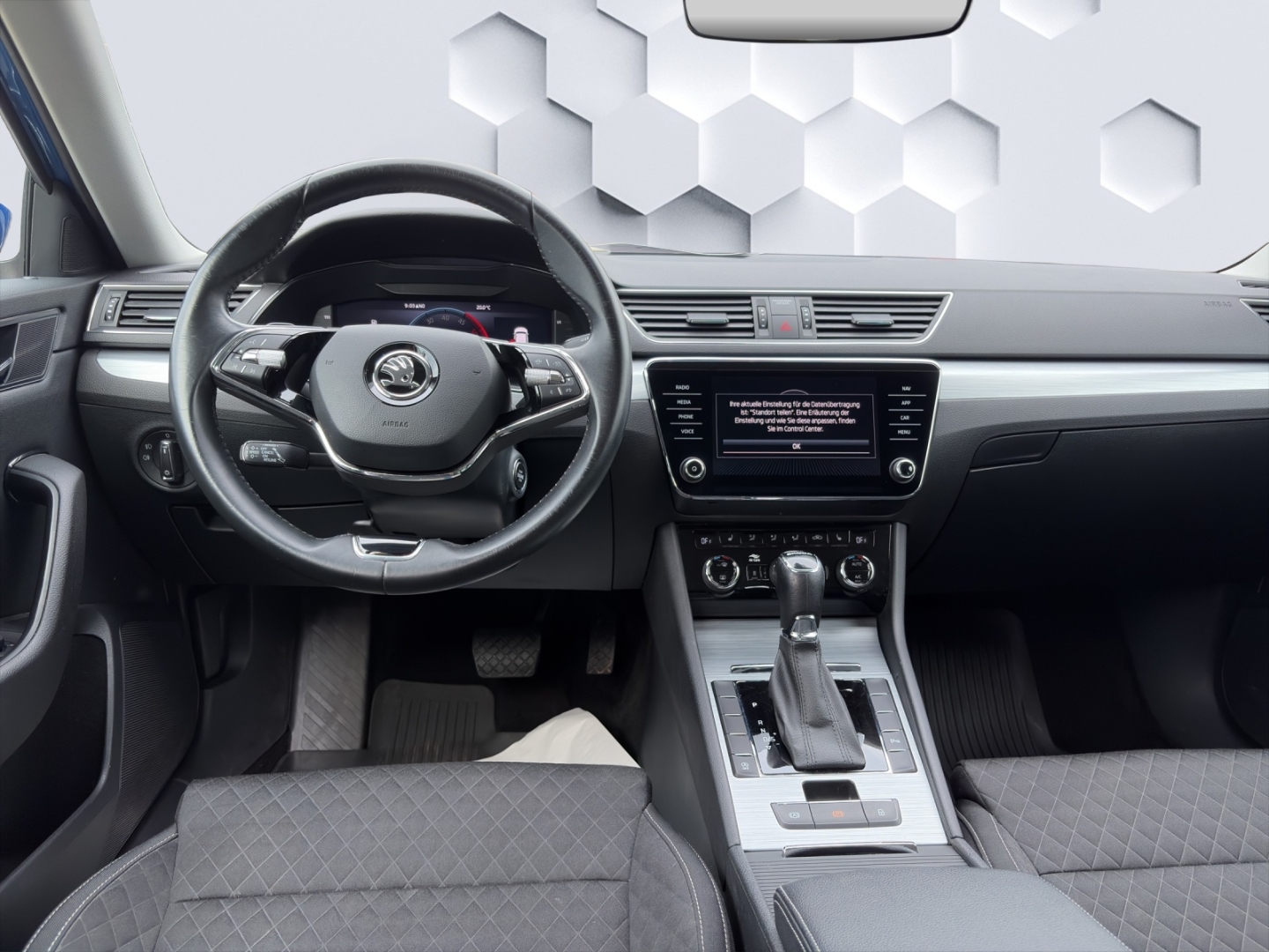 Superb Combi Ambition 2.0TDI 110kW DSG AHZV PDC ACC Sitzheizung Standheizung