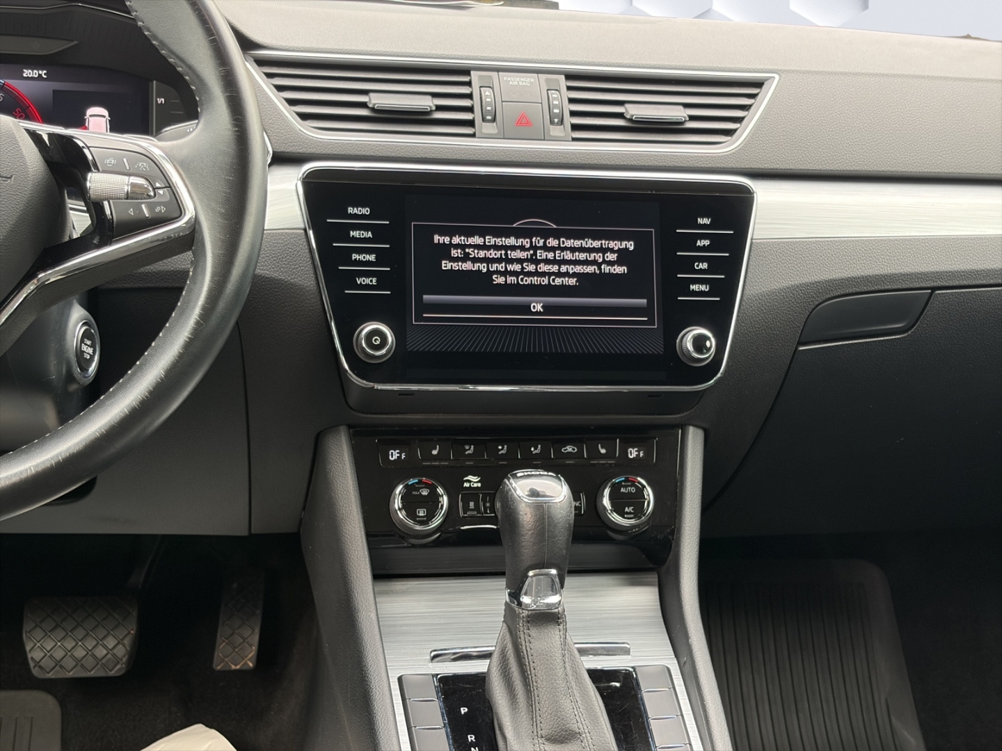 Superb Combi Ambition 2.0TDI 110kW DSG AHZV PDC ACC Sitzheizung Standheizung