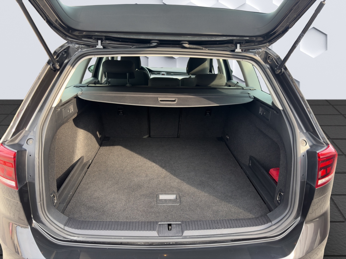 Passat Basis 2.0TDI 90kW DSG LED GJR PDC ACC Rückfahrkamera Sitzheizung