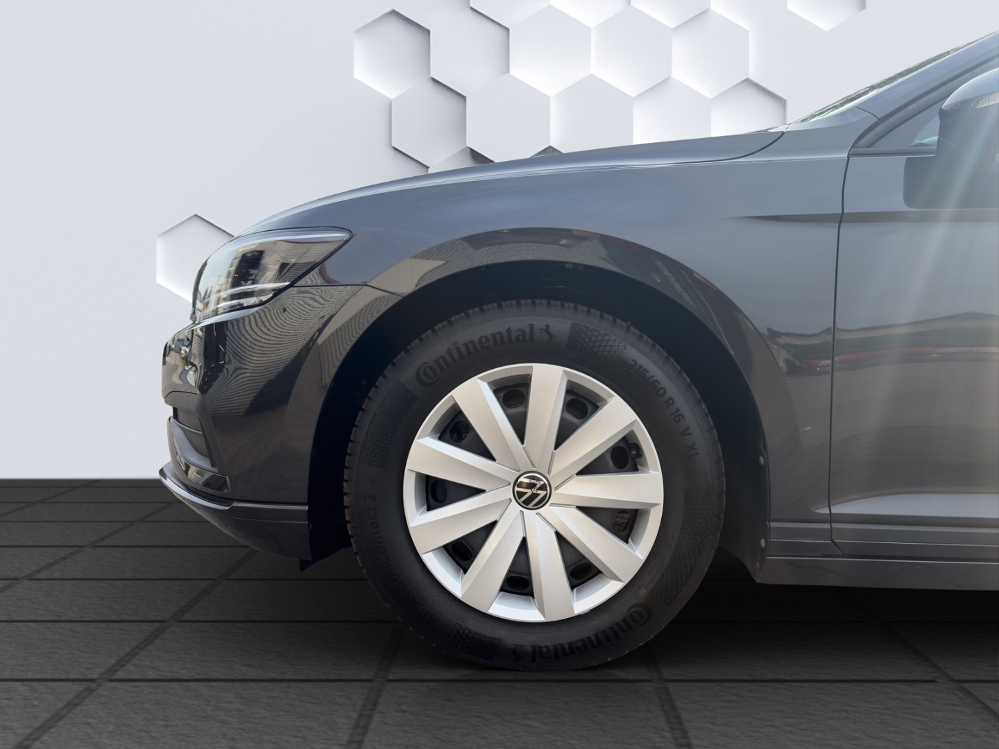 Passat Basis 2.0TDI 90kW DSG LED GJR PDC ACC Rückfahrkamera Sitzheizung