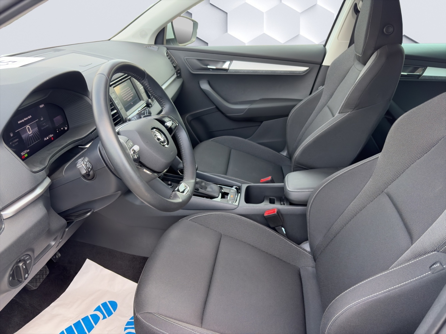 Karoq Ambition 1.5TSI DSG LED PDC Sitzheizung Standheizung