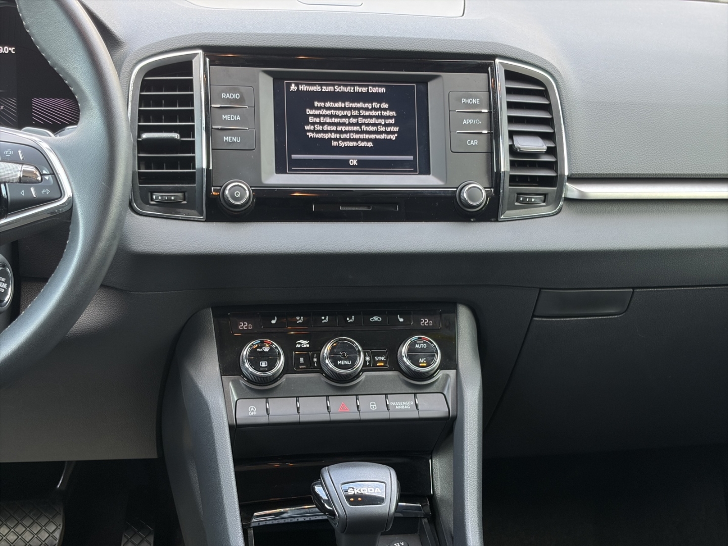 Karoq Ambition 1.5TSI DSG LED PDC Sitzheizung Standheizung