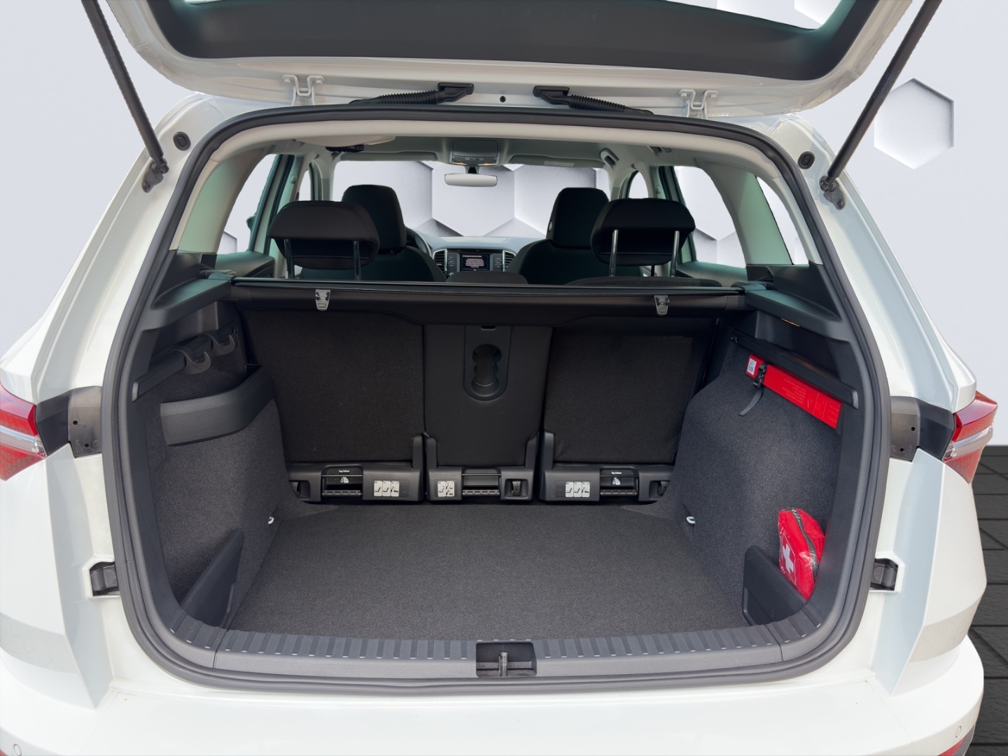 Karoq Ambition 1.5TSI DSG LED PDC Sitzheizung Standheizung