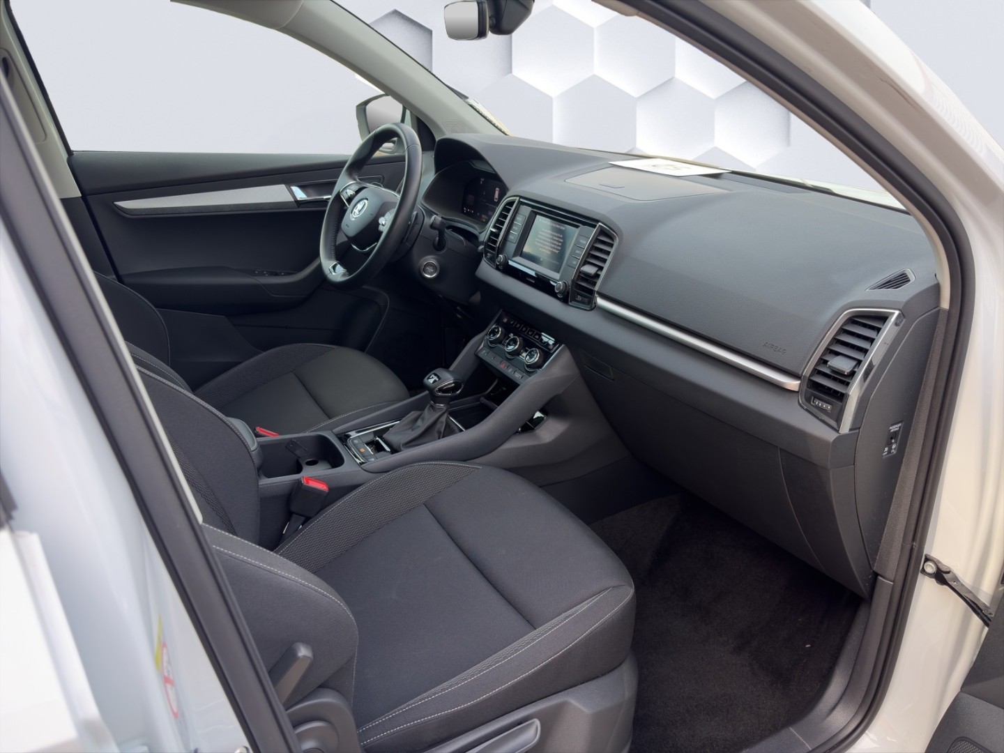 Karoq Ambition 1.5TSI DSG LED PDC Sitzheizung Standheizung