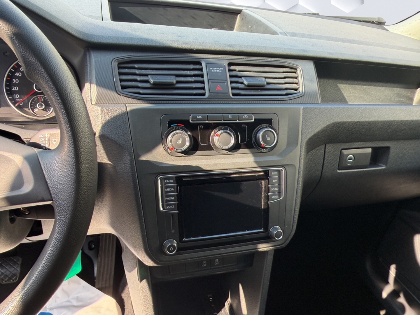Caddy Kasten 2.0 TDI 75kW PDC Rückfahrkamera Sitzheizung Standheizung Klima