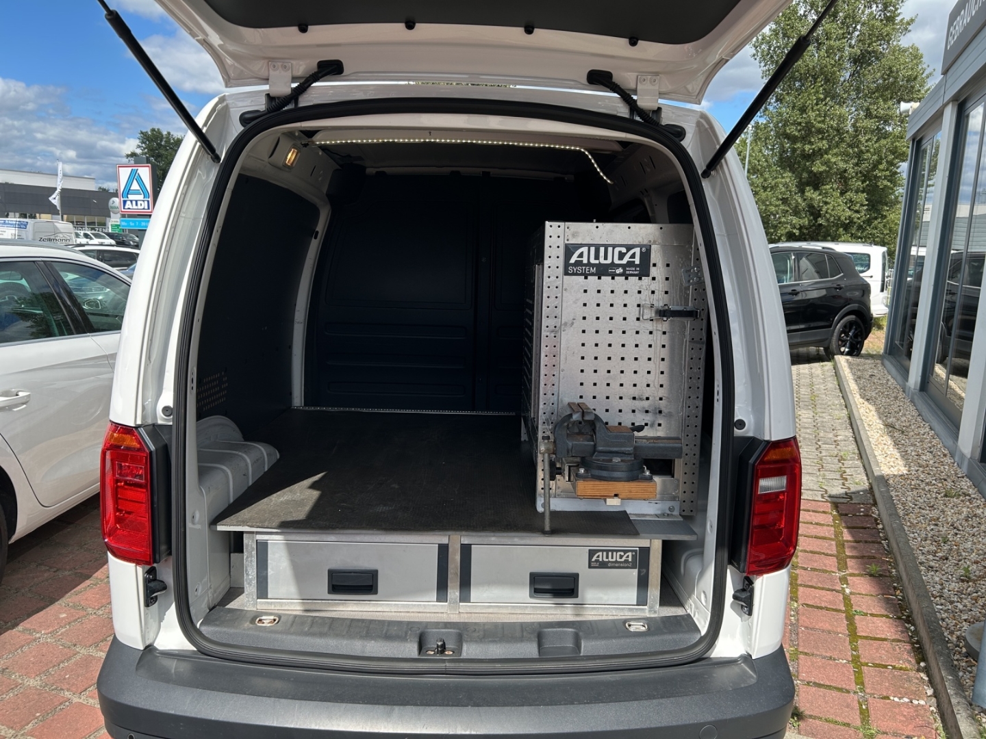 Caddy Kasten 2.0 TDI 75kW PDC Rückfahrkamera Sitzheizung Standheizung Klima