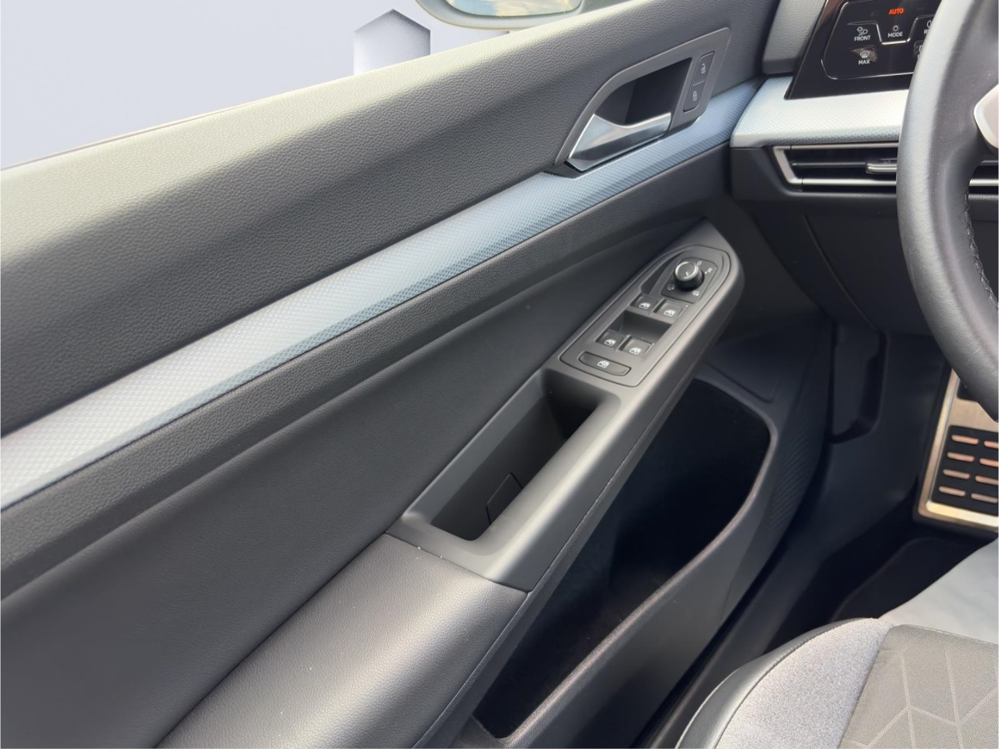 Golf Goal 1.5TSI 110kW DSG AHZV MatrixLED GJR ACC 360°Kamera ParkAssist Sitzheizung