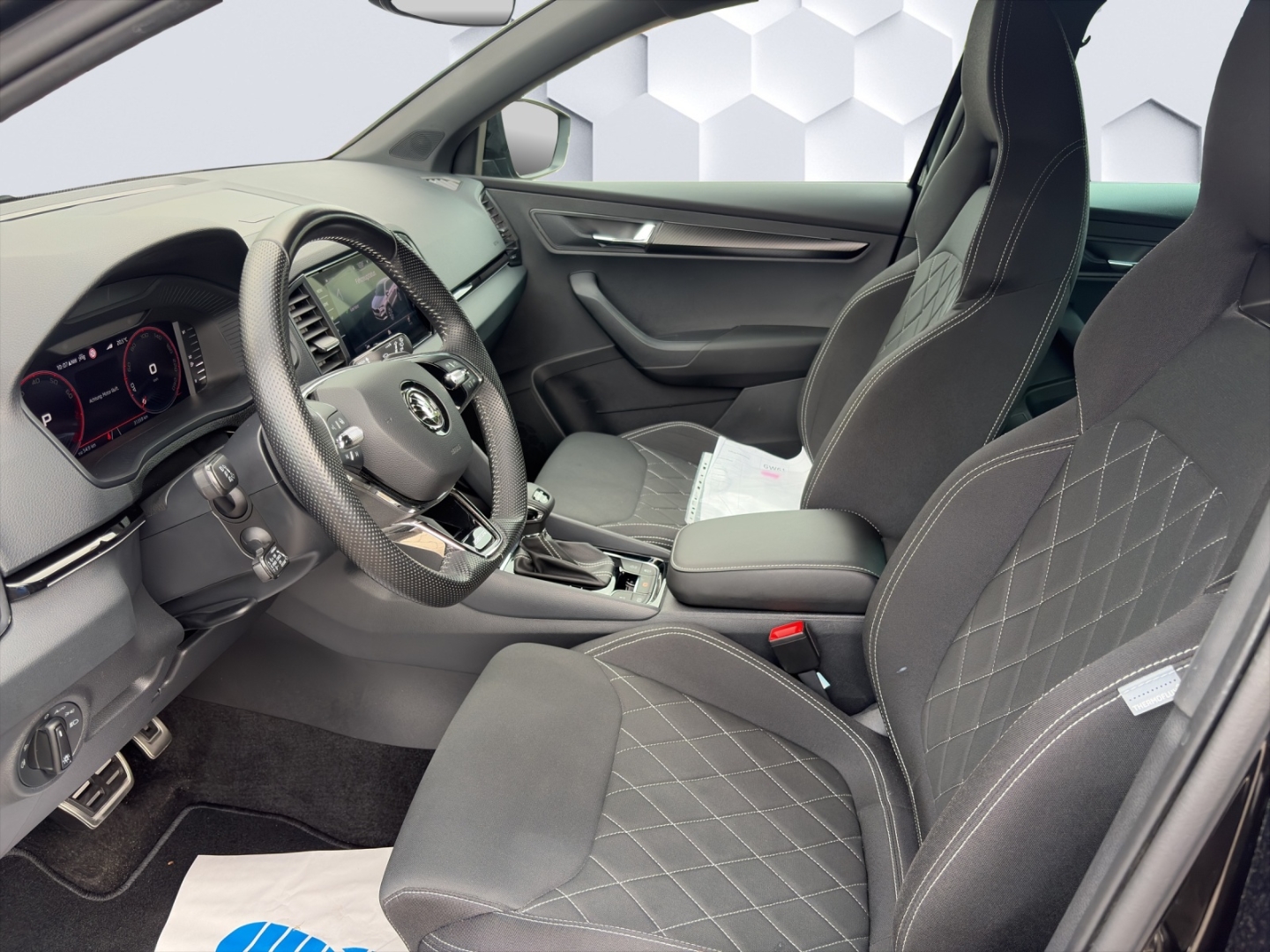 Karoq Sportline 2.0TSI 140kW DSG 4x4 AHZV MatrixLED ACC Rückfahrkamera Sitzheizung Standheizung