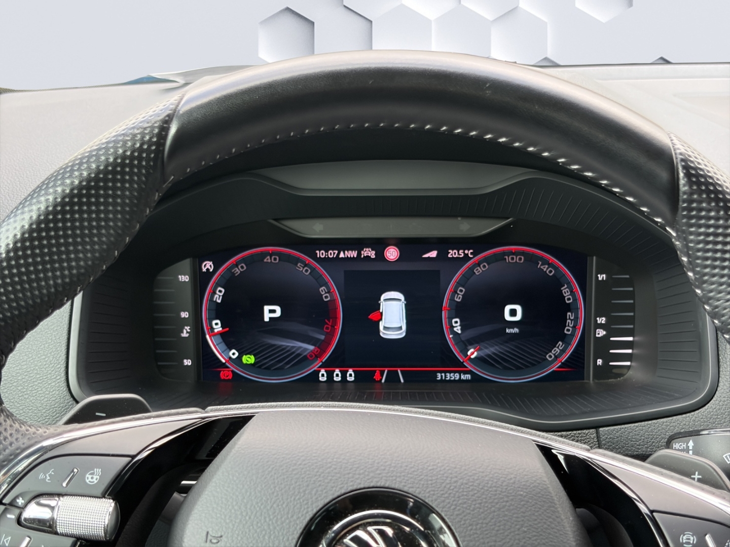Karoq Sportline 2.0TSI 140kW DSG 4x4 AHZV MatrixLED ACC Rückfahrkamera Sitzheizung Standheizung