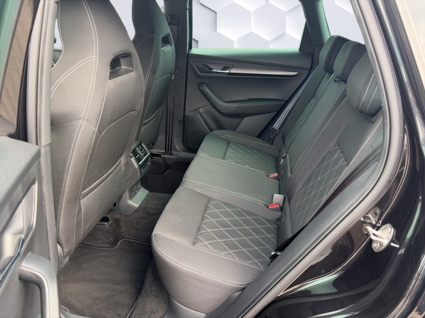 Karoq Sportline 2.0TSI 140kW DSG 4x4 AHZV MatrixLED ACC Rückfahrkamera Sitzheizung Standheizung