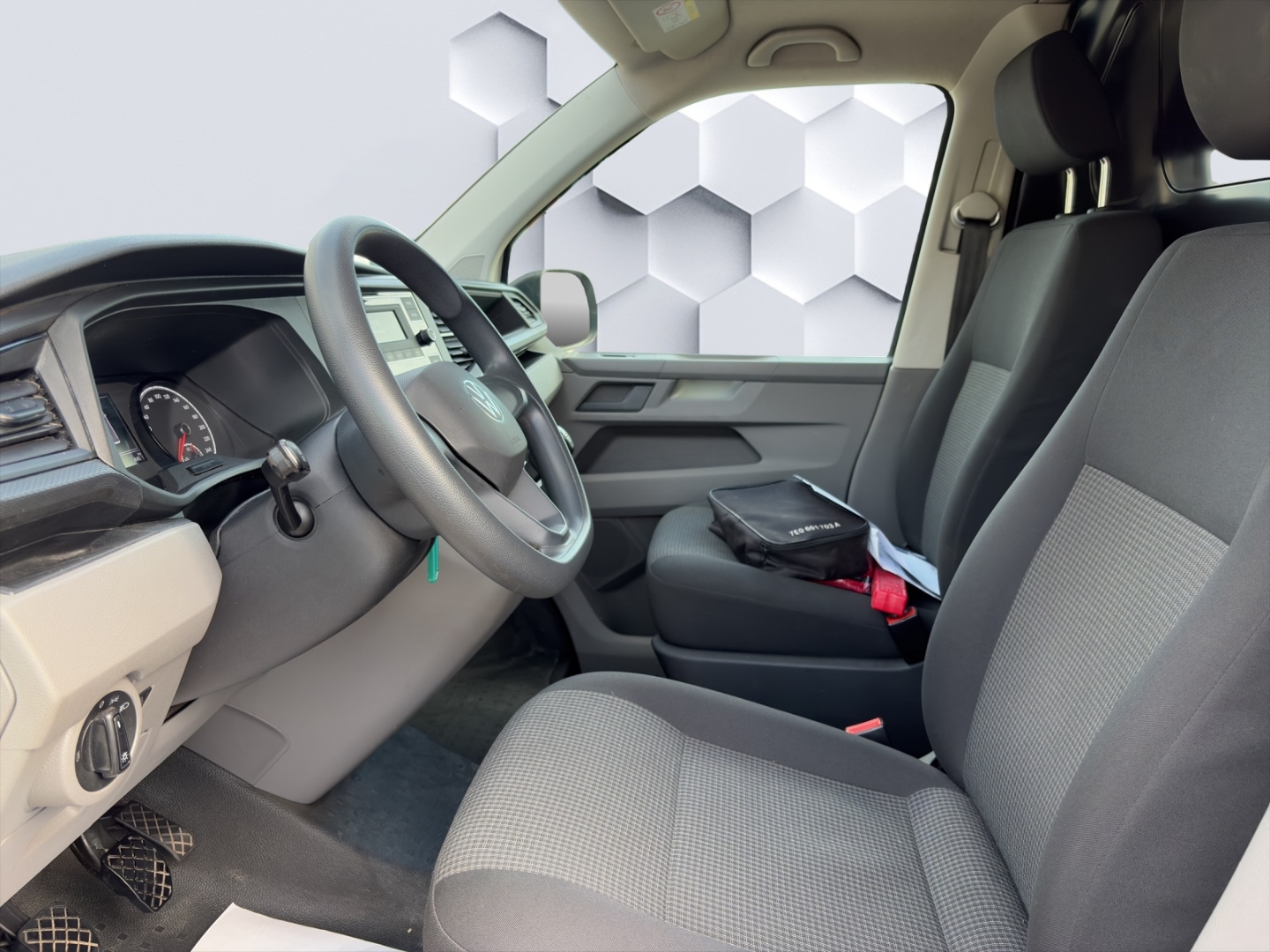 T6.1 Transporter FWD Kasten KR 2.0TDI 81kW AHZV GJR PDC Klima