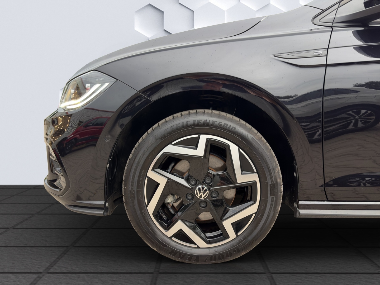 Polo VI R-Line 1.0TSI 85kW DSG MatrixLED ACC Rückfahrkamera Sitzheizung