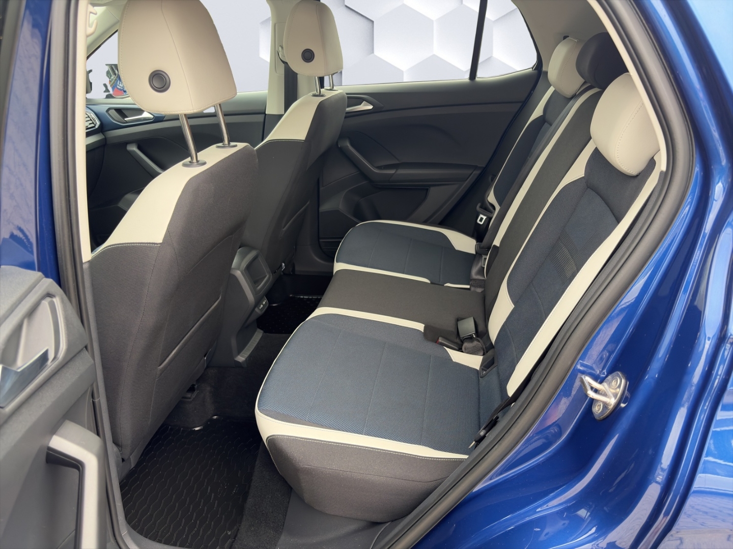 T-Cross Style 1.0TSI 81kW DSG LED ACC Rückfahrkamera ParkAssist Sitzheizung
