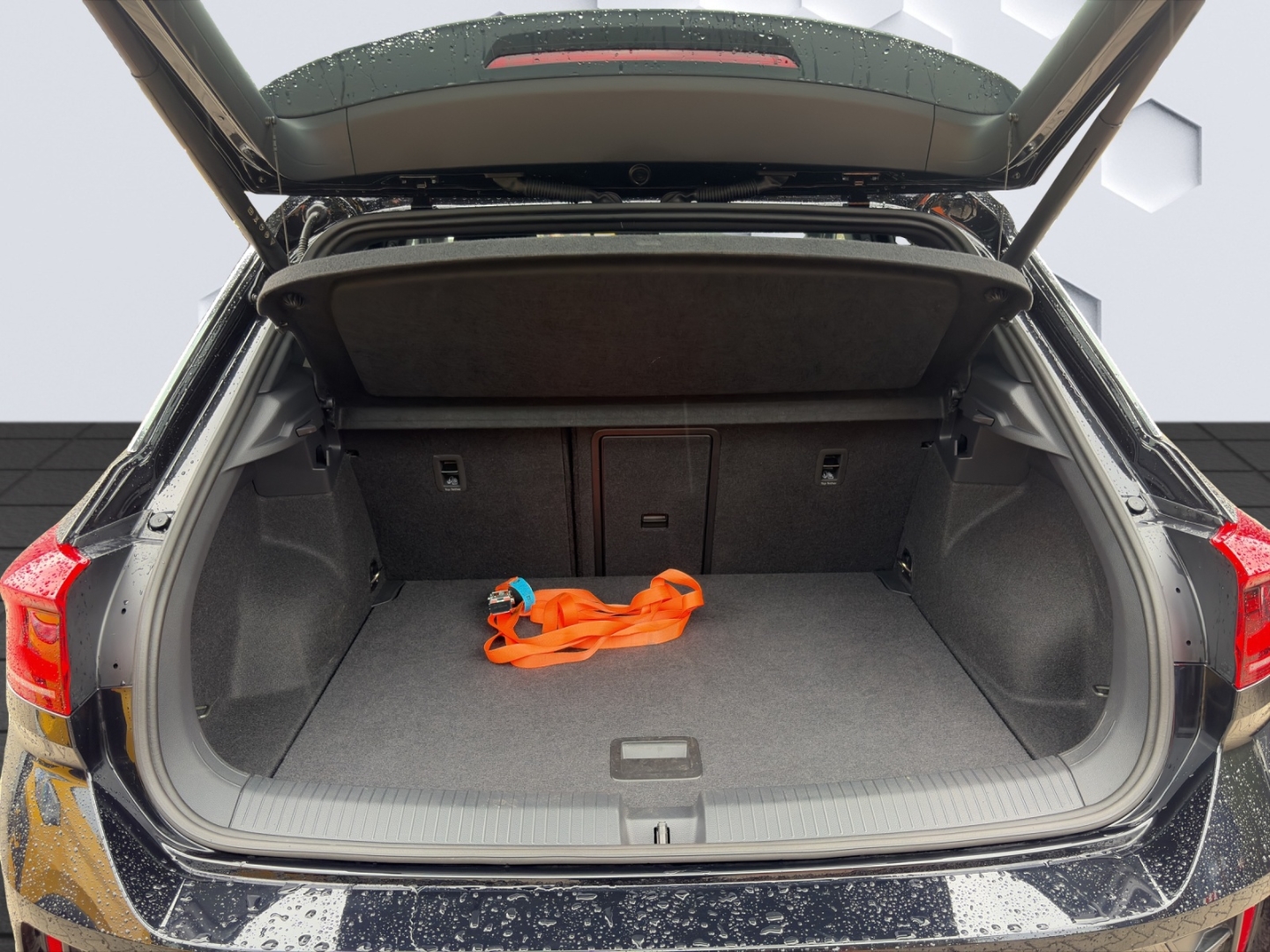 T-Roc R-Line 2.0TSI 140kW 4M DSG MatrixLED PanoDach ACC Rückfahrkamera ParkAssist Sitzheizung