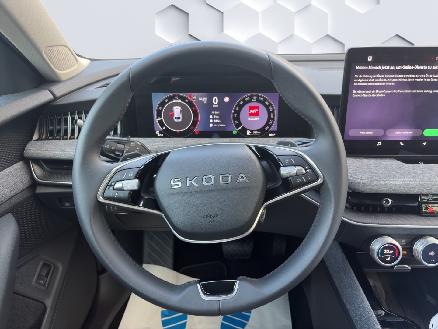 Superb Combi Selection 2.0TDI 110kW DSG AHZV MatrixLED GJR ACC Rückfahrkamera Sitzheizung