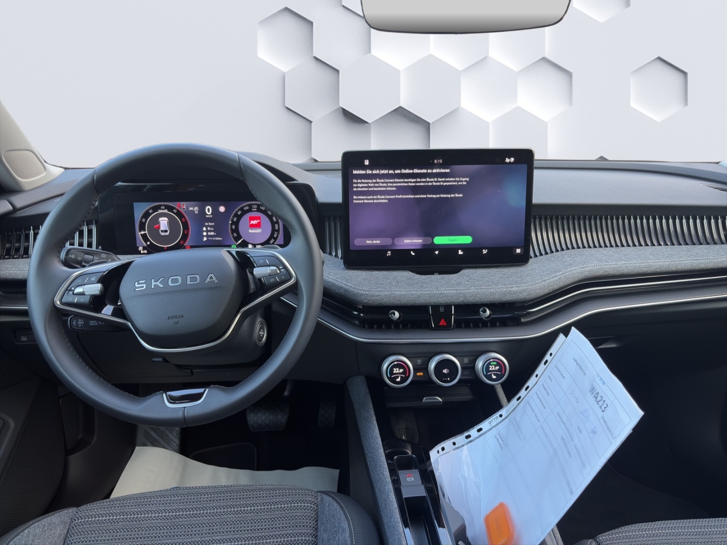 Superb Combi Selection 2.0TDI 110kW DSG AHZV MatrixLED GJR ACC Rückfahrkamera Sitzheizung