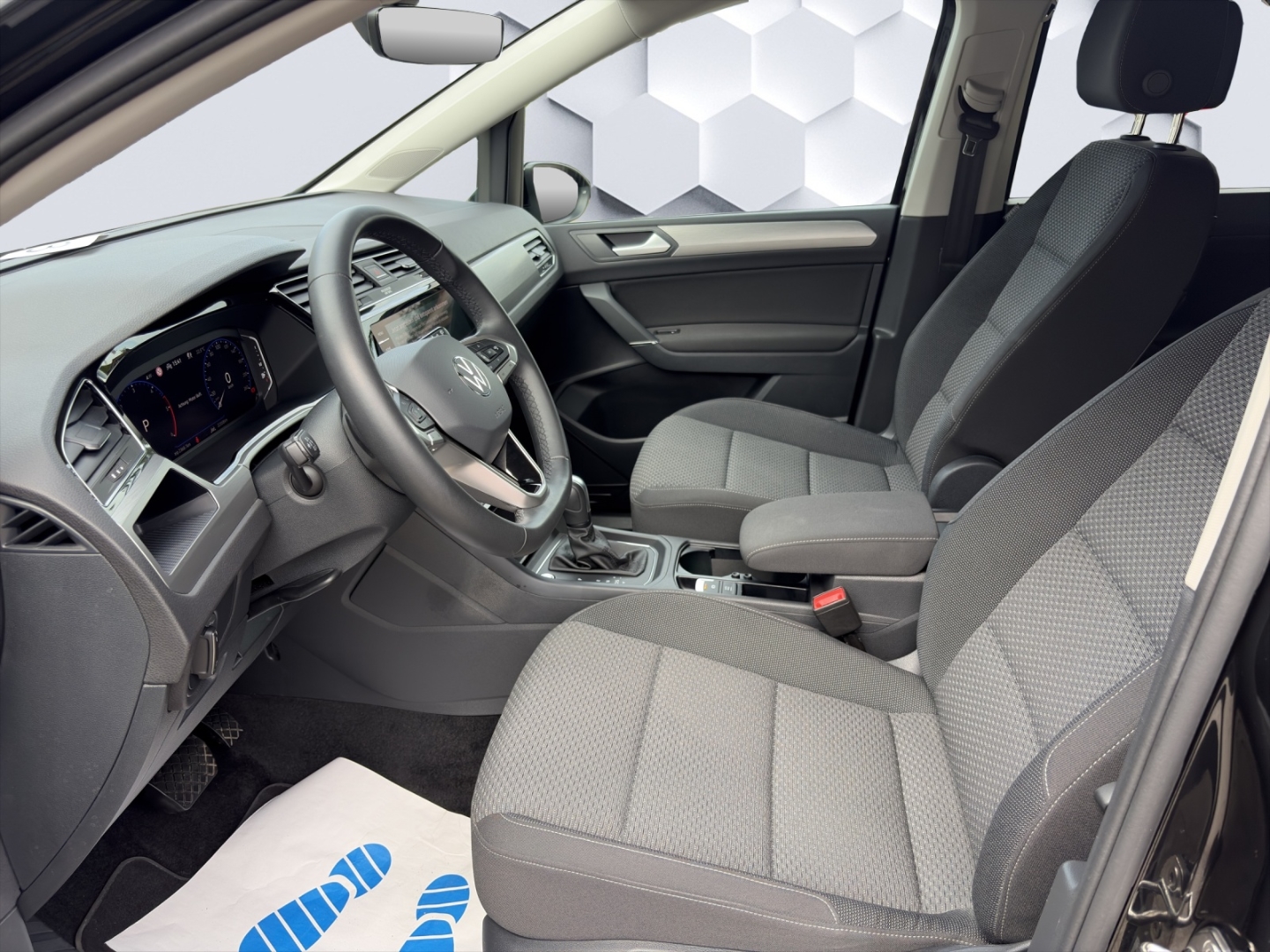 Touran Comfortline 2.0TDI 110kW DSG AHZV LED ACC Rückfahrkamera TrailerAssist Sitzheizung