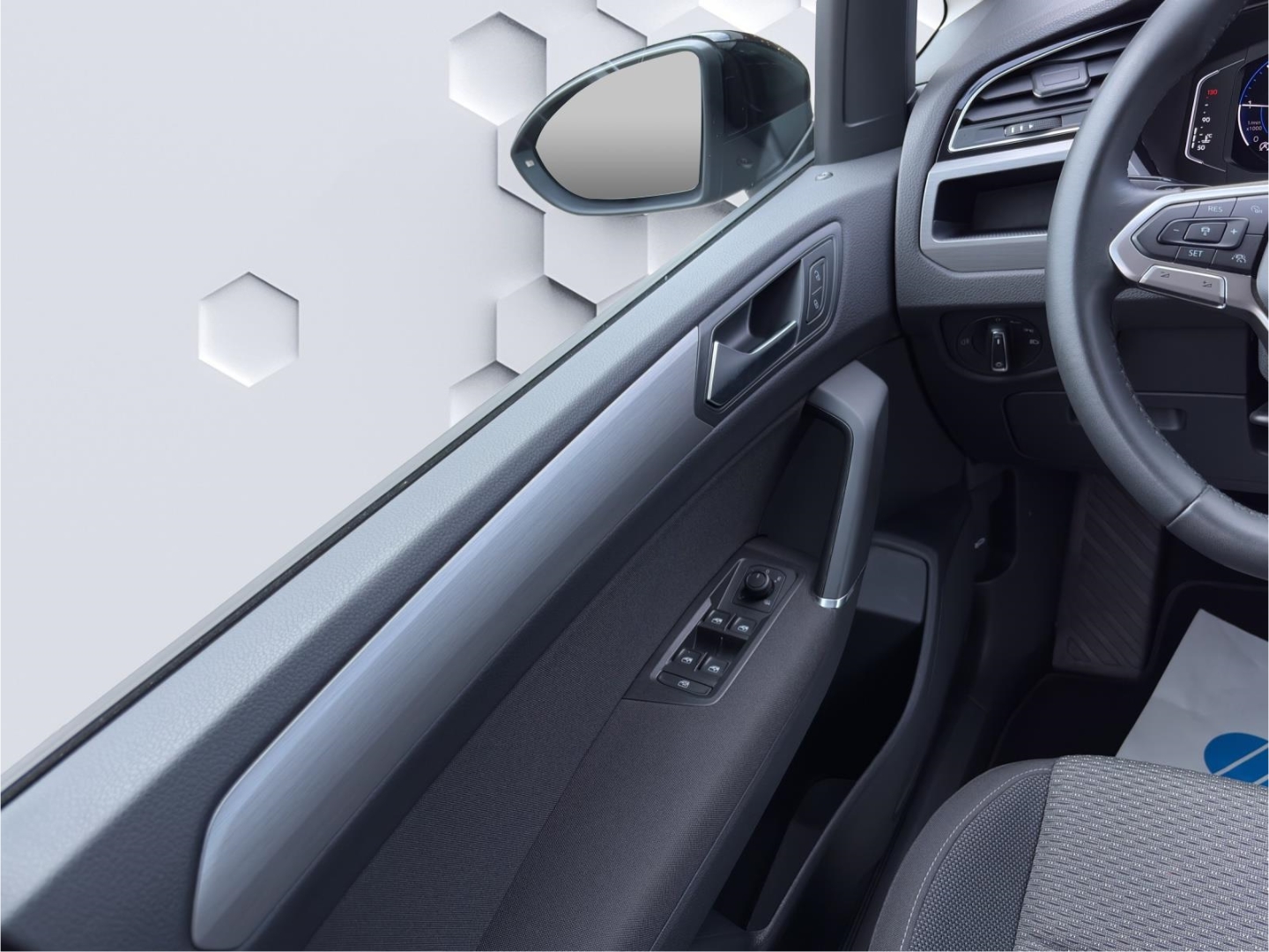 Touran Comfortline 2.0TDI 110kW DSG AHZV LED ACC Rückfahrkamera TrailerAssist Sitzheizung