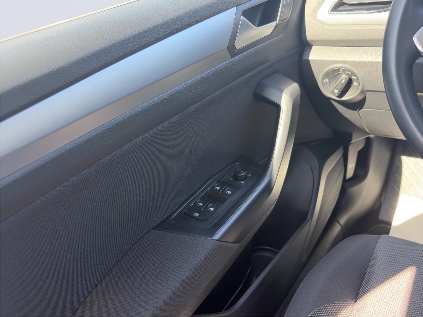 T-Roc Life 1.5TSI 110kW DSG AHZV LED GJR ParkAssist Sitzheizung