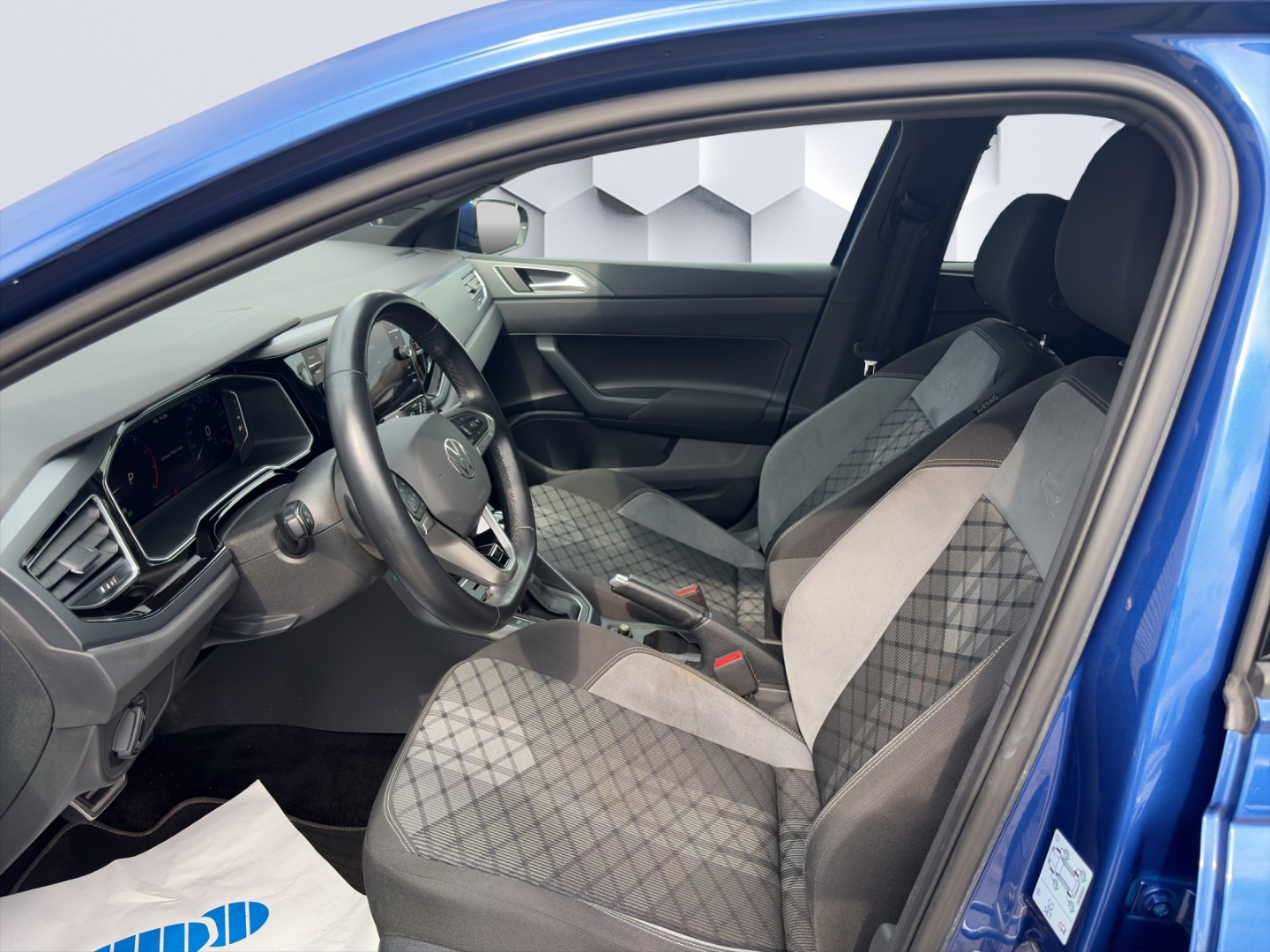 Polo VI R-Line 1.0TSI 81kW DSG MatrixLED ACC ParkAssist Sitzheizung