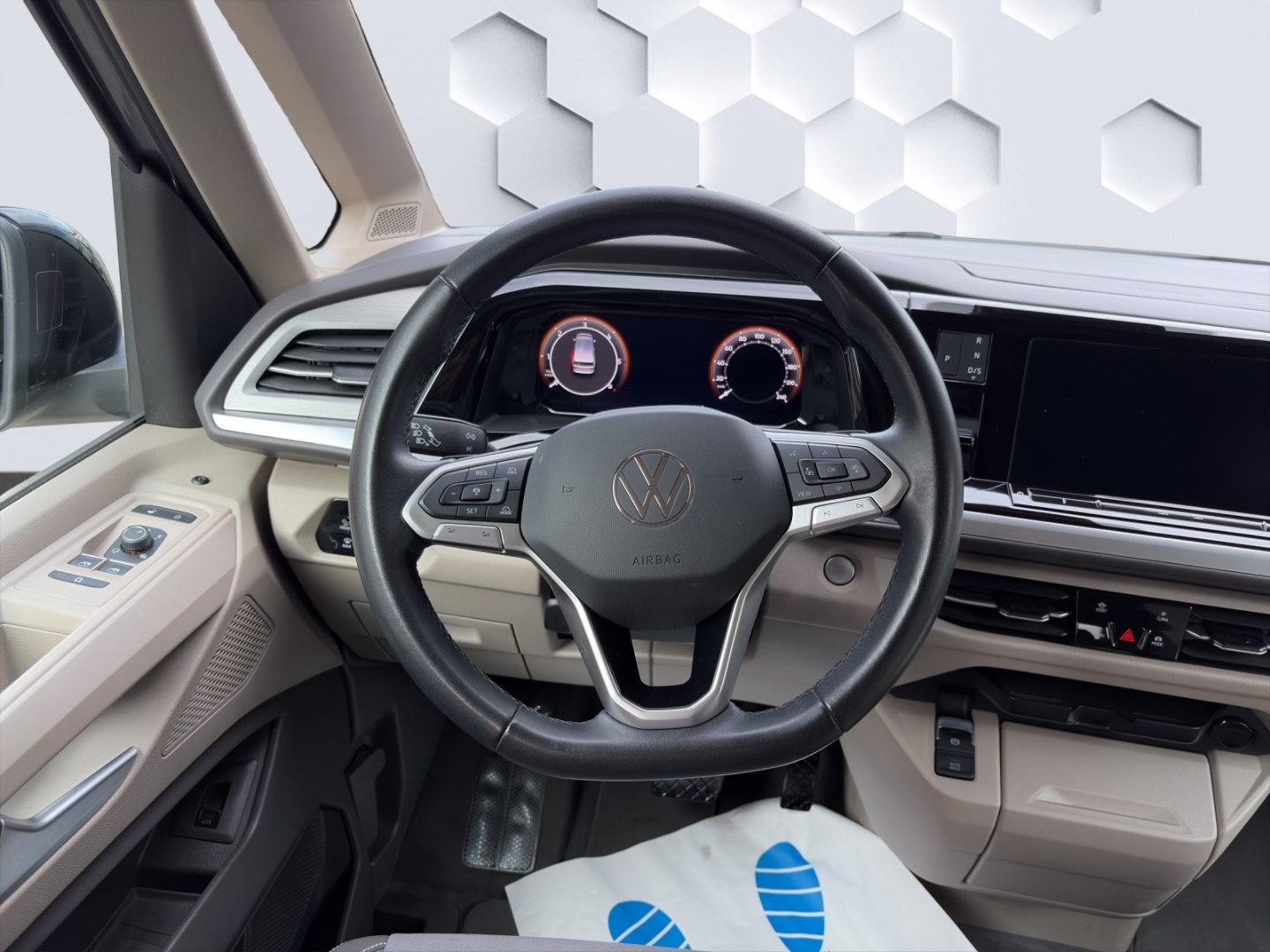 T7 Multivan LÜ 2.0TDI 110kW DSG AHZV MatrixLED ACC DCC ParkAssist 360°Kamera Standheiz. 7-Sitzer